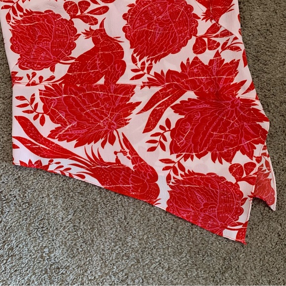 Skye’s the Limit Asymmetrical Hem Sleeveless Top Small - Picture 3 of 7